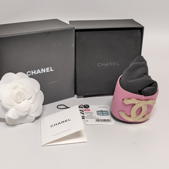 SOLD Chanel Pink Leather Cruise Bracelet - Picture 5 of 5